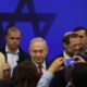 Photo of Benjamin Netanyahu in a crowd of people