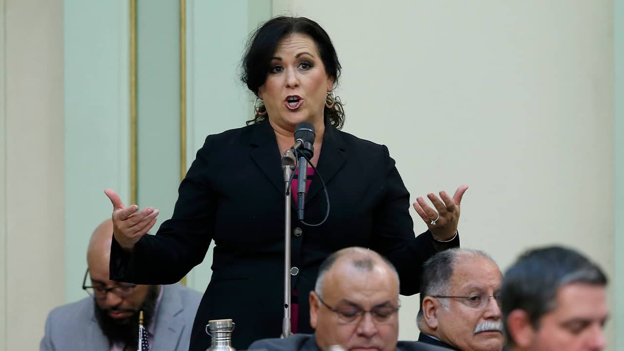 Photo of Lorena Gonzalez
